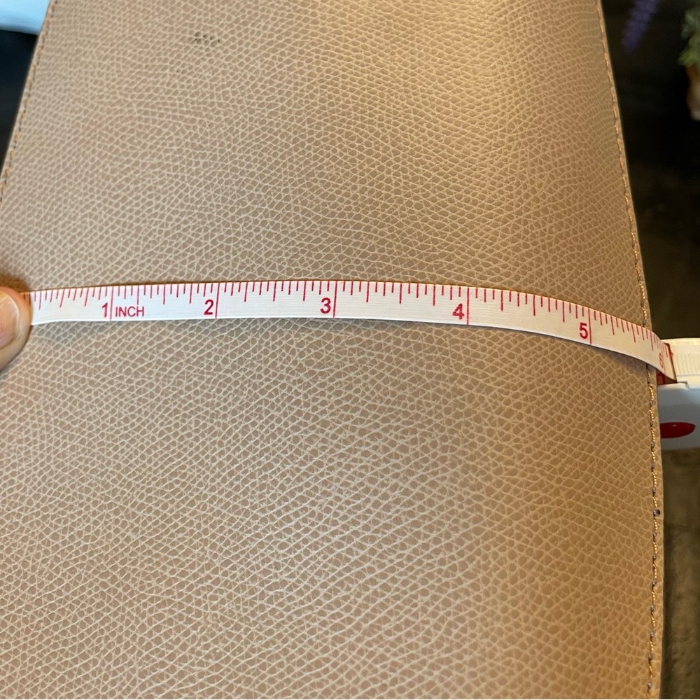 Medium Size Michael Kors Tote - Tan - Picture 14 of 14